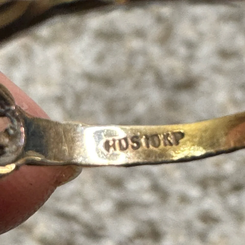 Vintage 10 Karat Plumb Gold Diamond Cluster Ring (Missing 2 Stones)